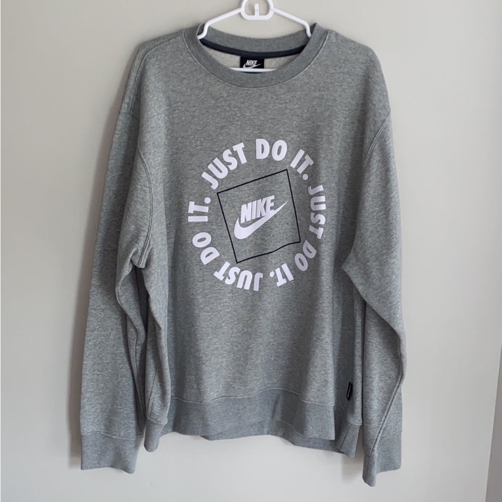 Nike Men’s Crewneck Sweatshirt